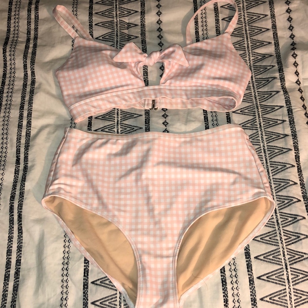 Pink retro high waisted bikini